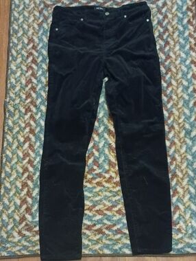 Well Worn Brand Black Women’s Slim Corduroy Jeans Size 6/28